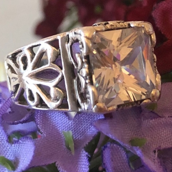 Silpada Filigree Sterling Silver and Cubic Zirconia Uptown Ring Size 6 - Picture 5 of 16